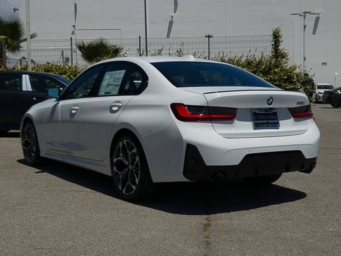 New 2026 BMW 330i Sedan w/ M Sport Package RWD image 17