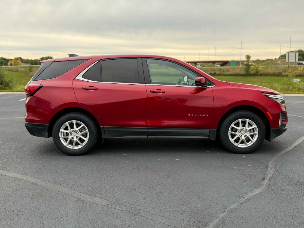 Used 2024 Chevrolet Equinox LT AWD/4WD image 6