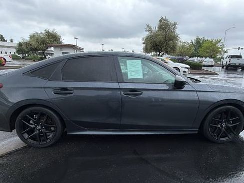 Used 2025 Honda Civic Sport image 3