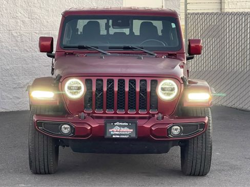 Used 2021 Jeep Gladiator Overland image 3