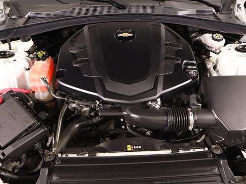Used 2023 Chevrolet Camaro LT RWD image 16
