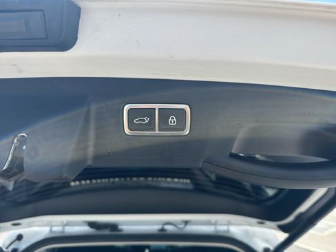Used 2023 Kia Sorento SX AWD/4WD image 17