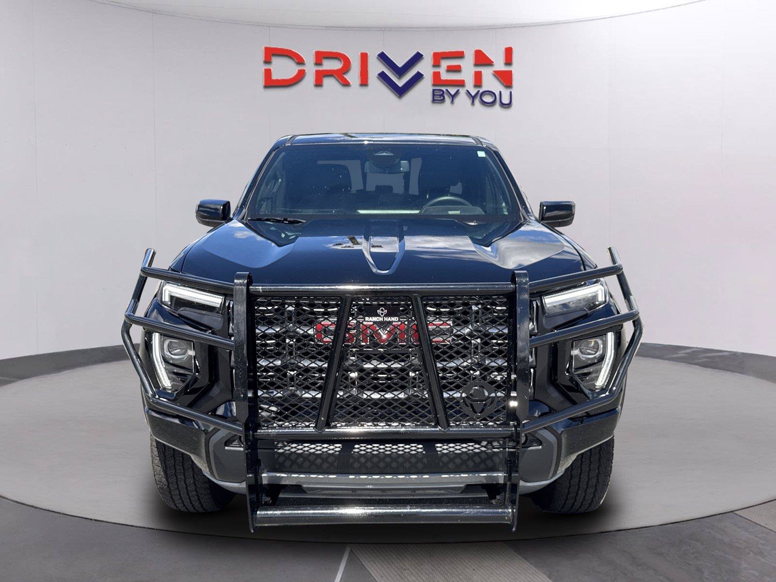 Used 2026 GMC Canyon AT4 w/ AT4 Premium Package AWD/4WD image 9
