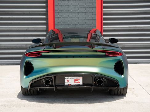 Used 2025 Lotus Emira RWD image 23