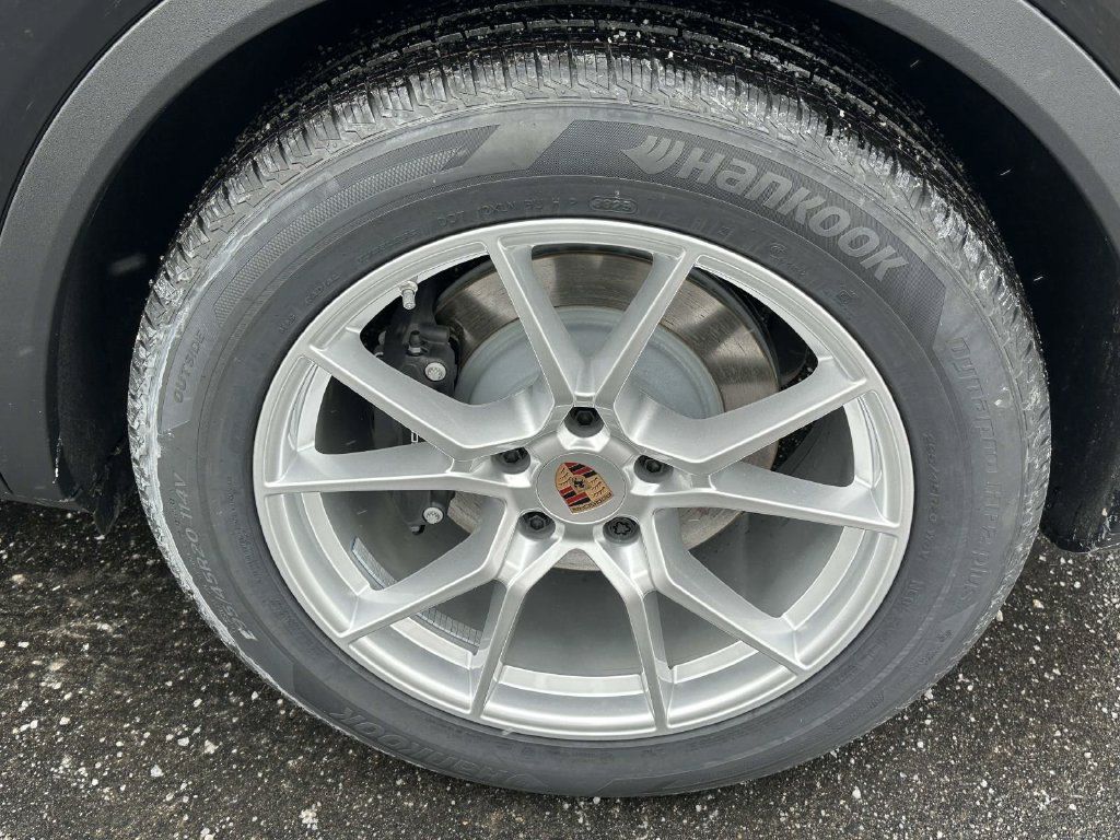 Used 2026 Porsche Cayenne Coupe AWD/4WD image 8