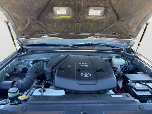 Used 2008 Toyota 4Runner SR5 AWD/4WD image 20