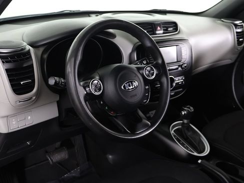 Used 2017 Kia Soul + FWD image 23