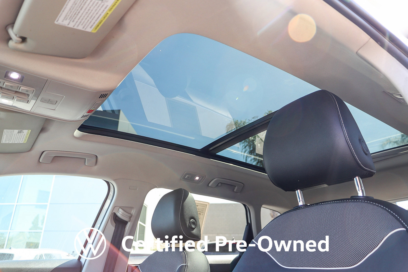 Used 2023 Volkswagen Taos SE w/ Panoramic Sunroof Package FWD image 25