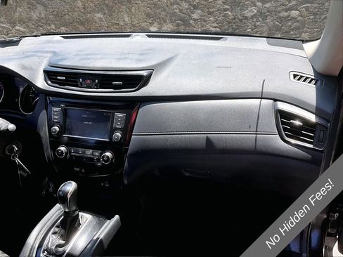 Used 2019 Nissan Rogue S AWD/4WD image 14