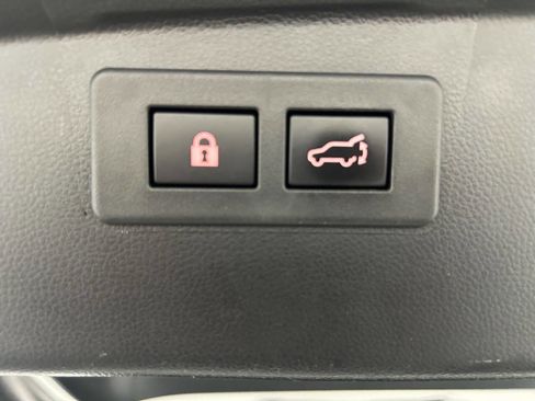 Used 2022 Subaru Outback Premium AWD/4WD image 13