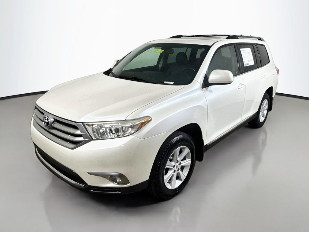 Used 2013 Toyota Highlander SE AWD/4WD image 3