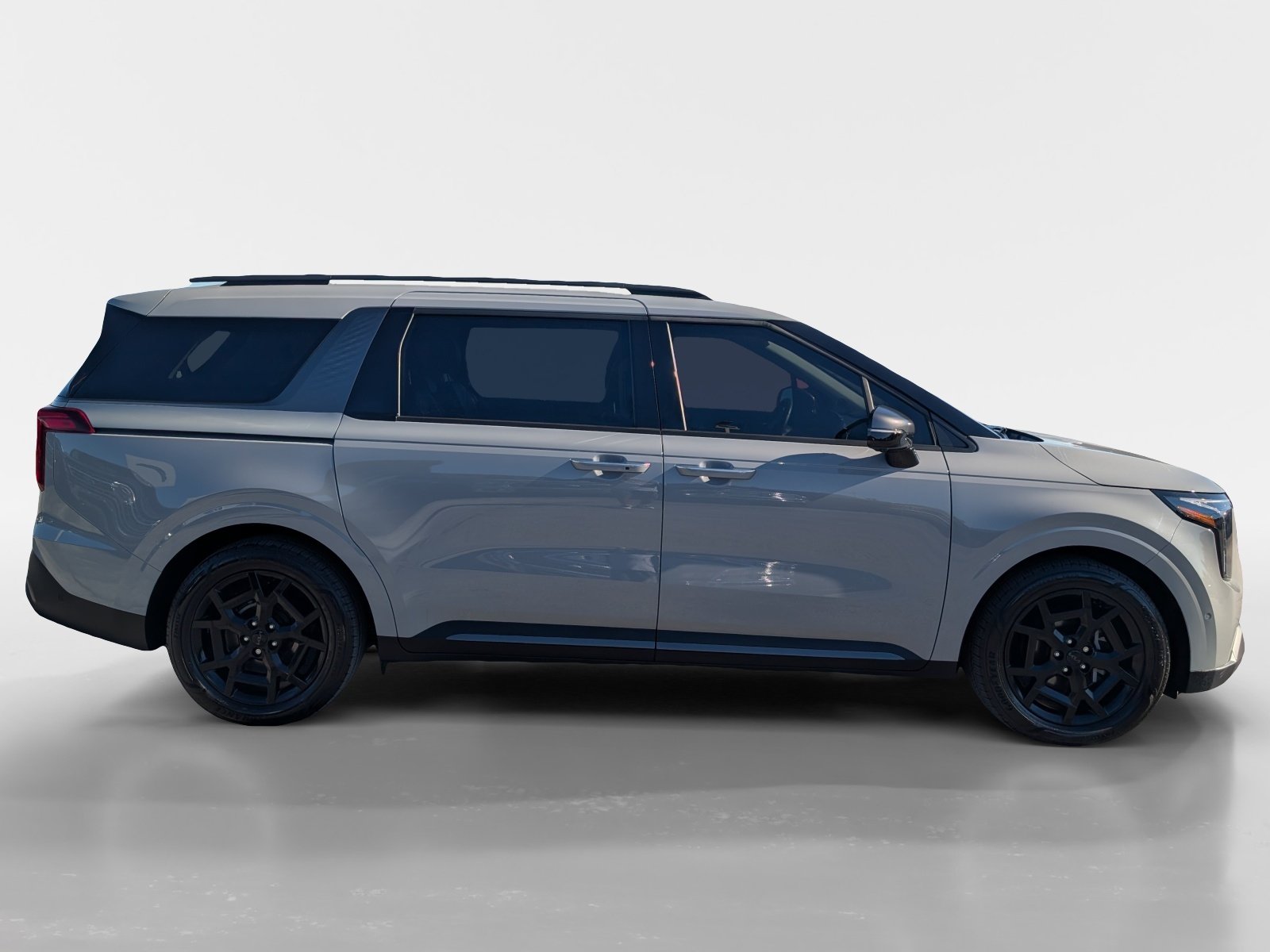 Used 2026 Kia Carnival SX w/ SX Dark Edition Package FWD image 3