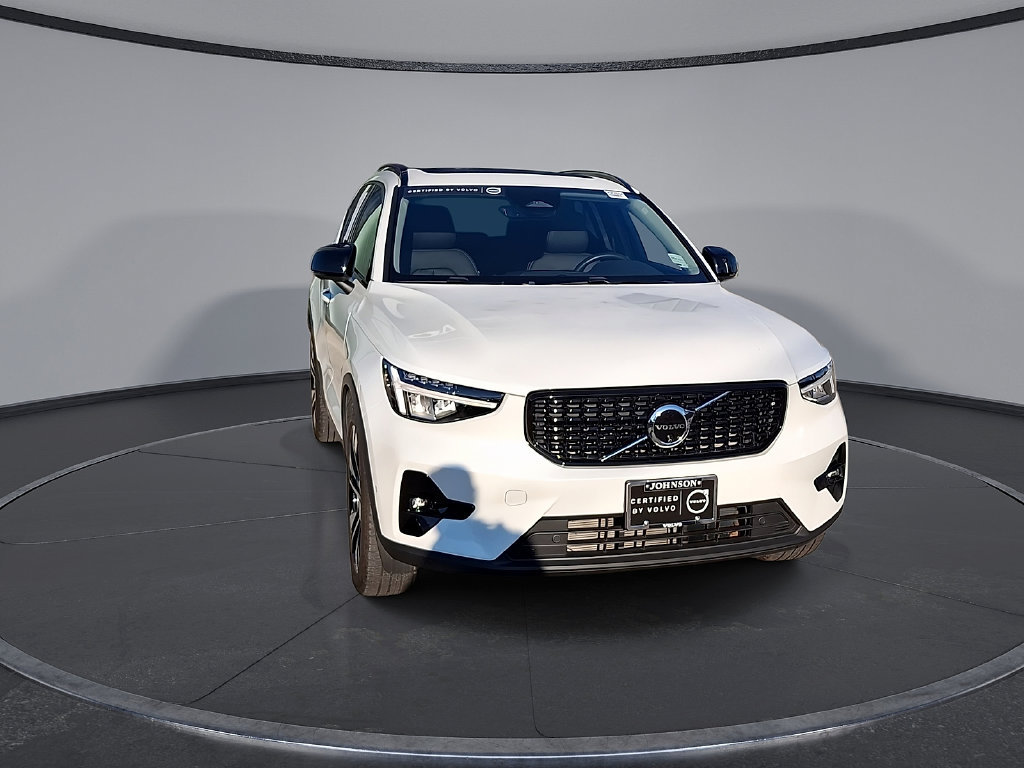 Certified 2024 Volvo XC40 B5 Plus w/ Protection Package Premier AWD/4WD image 4