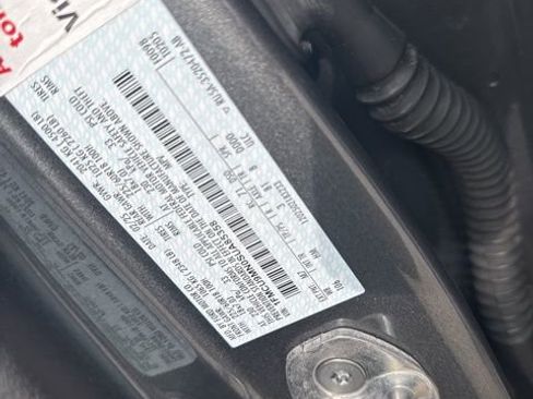 Used 2025 Ford Escape ST-Line image 28