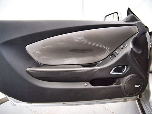 Used 2015 Chevrolet Camaro SS w/ SS Performance Package RWD image 11