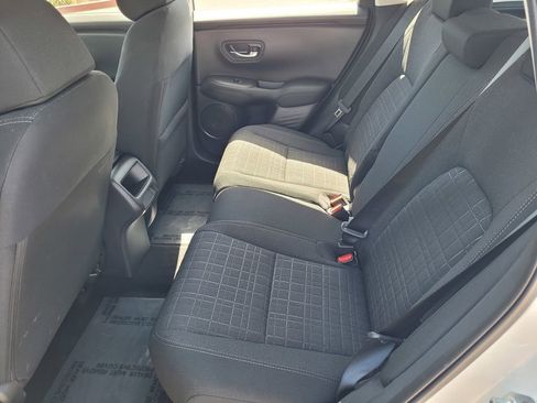 Used 2025 Honda HR-V LX image 8