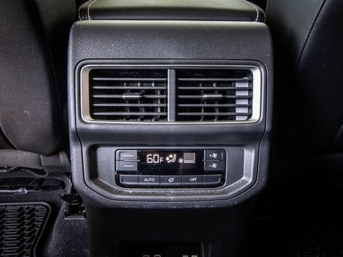 Certified 2024 Volkswagen Atlas SE FWD image 28