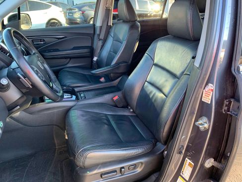 Used 2016 Honda Pilot Touring image 2