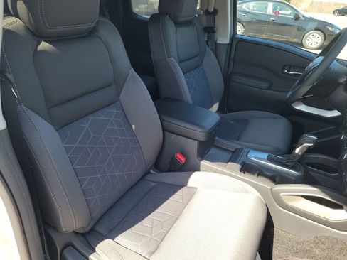 New 2025 Nissan Frontier SV w/ SV Convenience Package image 34