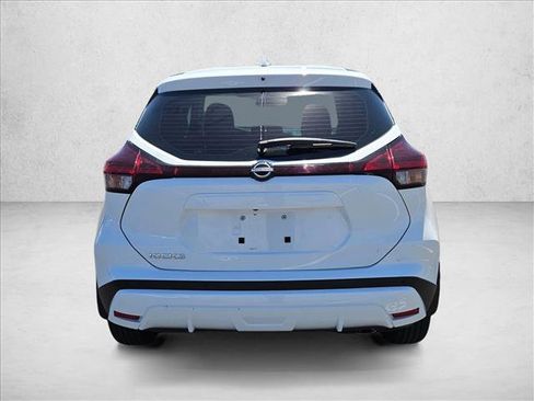Used 2024 Nissan Kicks S FWD image 6