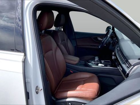 Used 2018 Audi Q7 3.0T Prestige AWD/4WD image 7