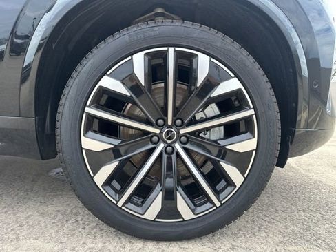New 2026 Volvo XC90 B6 Ultra w/ Protection Package image 9