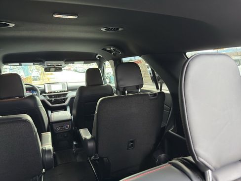 New 2026 Ford Explorer ST image 8