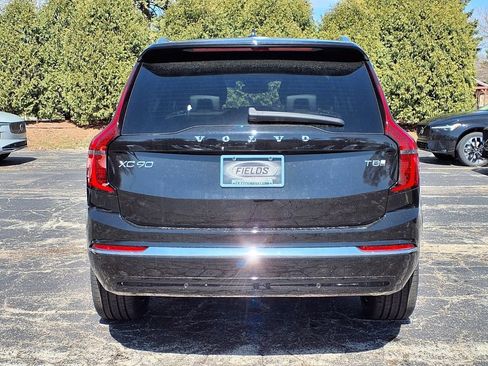 New 2026 Volvo XC90 T8 Ultra w/ Protection Package AWD/4WD image 4