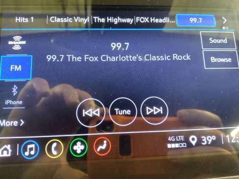 Used 2024 Chevrolet Malibu LT image 25