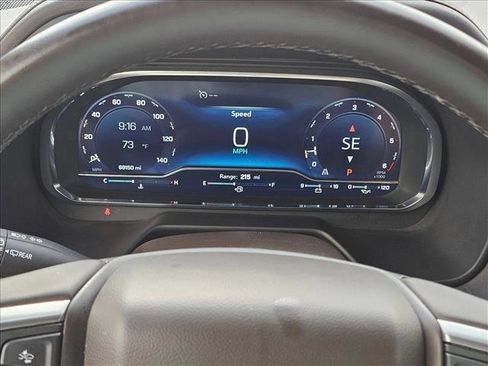 Used 2024 Chevrolet Suburban LT image 10