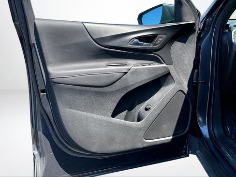 Used 2022 Chevrolet Equinox RS w/ LPO, Floor Liner Package FWD image 22