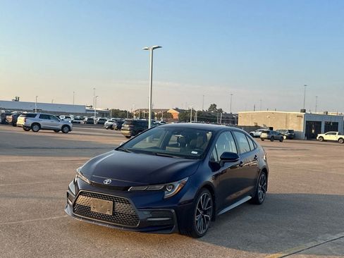 Used 2021 Toyota Corolla SE FWD image 8