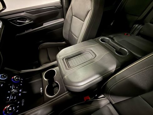 Used 2023 GMC Yukon SLT w/ SLT Luxury Package AWD/4WD image 85