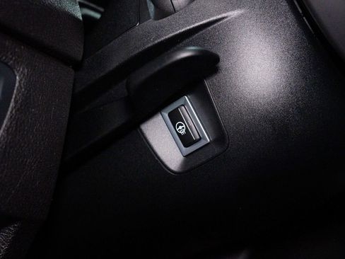 Used 2018 BMW M2 image 20