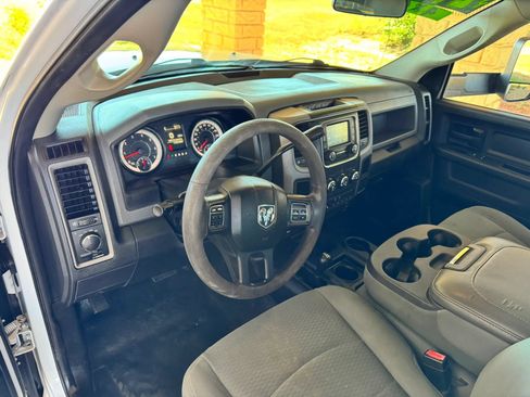 Used 2018 RAM 3500 Tradesman w/ Chrome Appearance Group AWD/4WD image 11