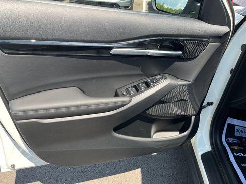 Used 2026 Kia Seltos S FWD image 11