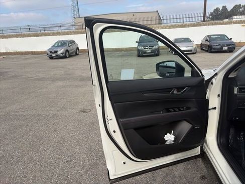 New 2025 MAZDA CX-5 Carbon Edition image 21