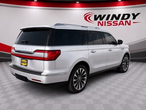 Used 2018 Lincoln Navigator L Select RWD image 7