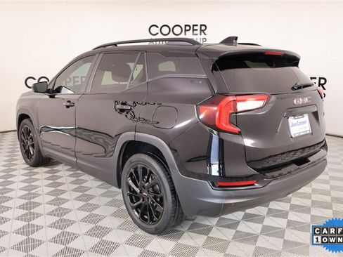 Used 2023 GMC Terrain SLE w/ Elevation Edition image 21
