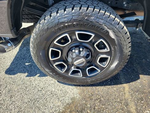Used 2024 Ford F350 Platinum AWD/4WD image 8