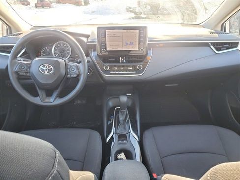 Used 2020 Toyota Corolla LE image 9