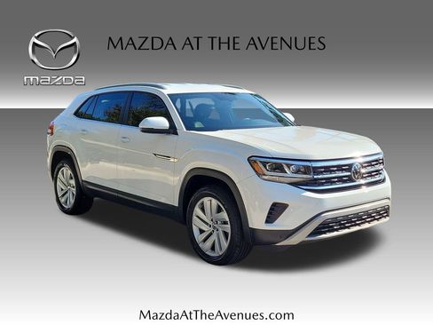 Used 2020 Volkswagen Atlas Cross Sport SE image 3