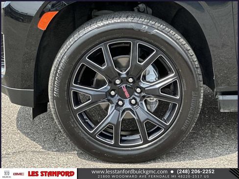 Used 2024 GMC Yukon Denali AWD/4WD image 10
