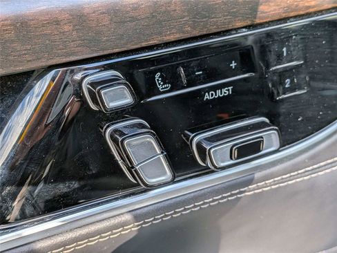 Used 2024 Jeep Grand Wagoneer Series I w/ Convenience Group III image 23