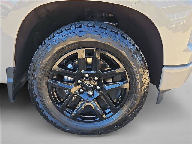 Used 2026 Chevrolet Silverado 1500 Custom w/ Turbomax Blackout Package RWD image 19