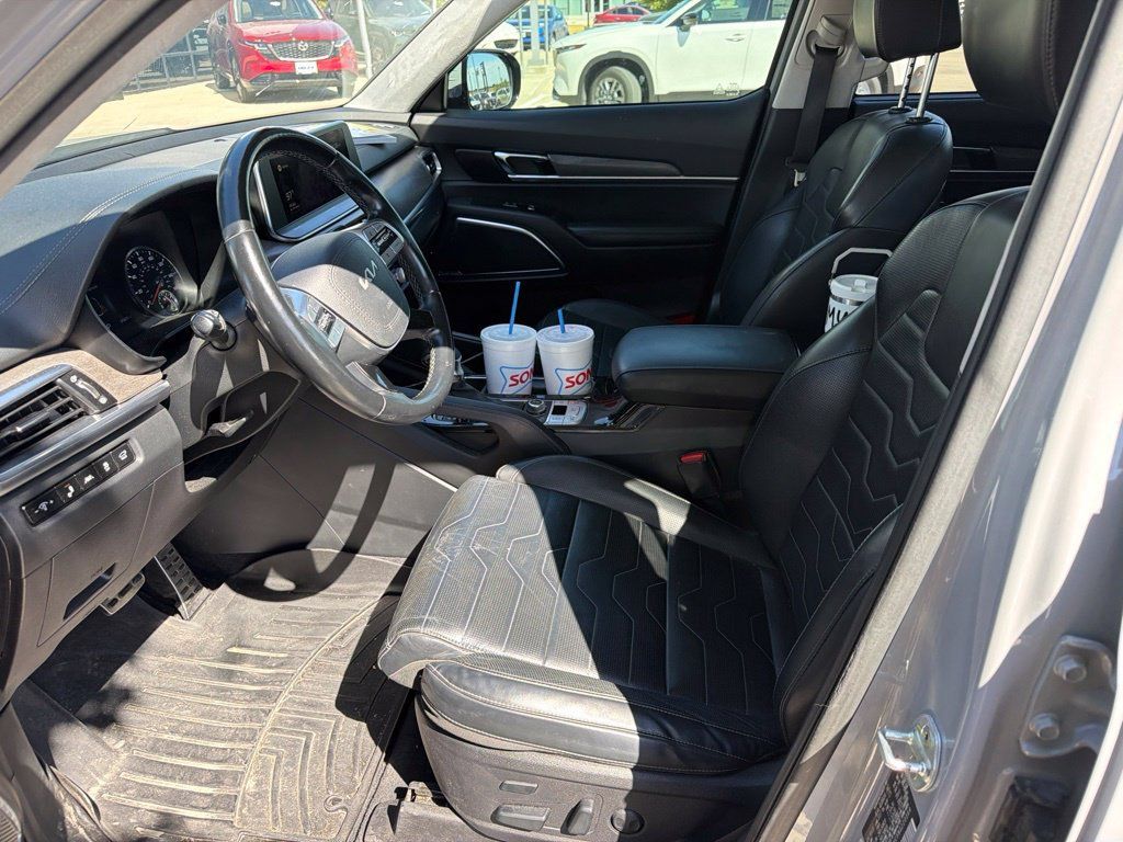 Used 2022 Kia Telluride SX w/ SX Prestige Package AWD/4WD image 8