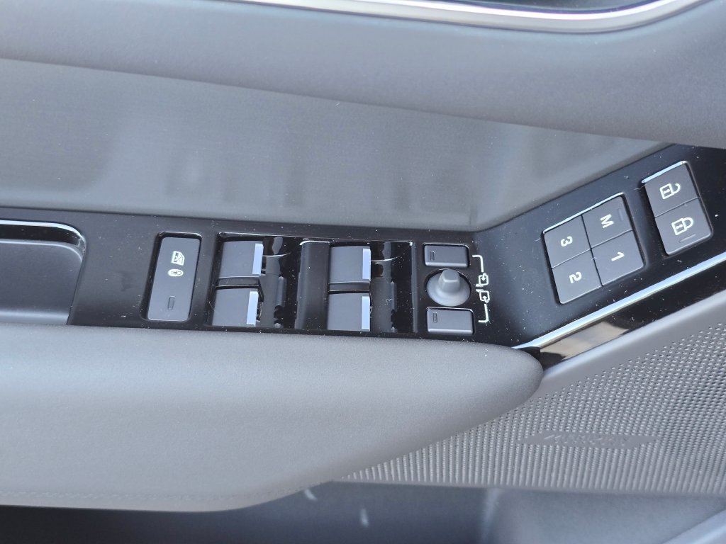 New 2026 Land Rover Range Rover Velar S AWD/4WD image 29