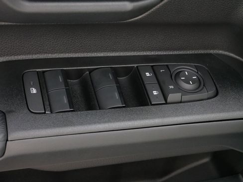 Certified 2025 Toyota 4Runner SR5 image 19