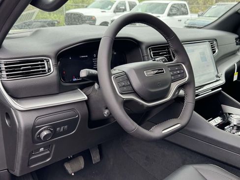 New 2026 Jeep Grand Wagoneer L 4WD w/ Premium Group I image 3