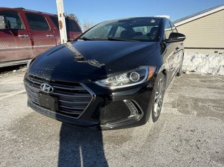 Used 2017 Hyundai Elantra Limited w/ Limited Tech Package 04 video 1